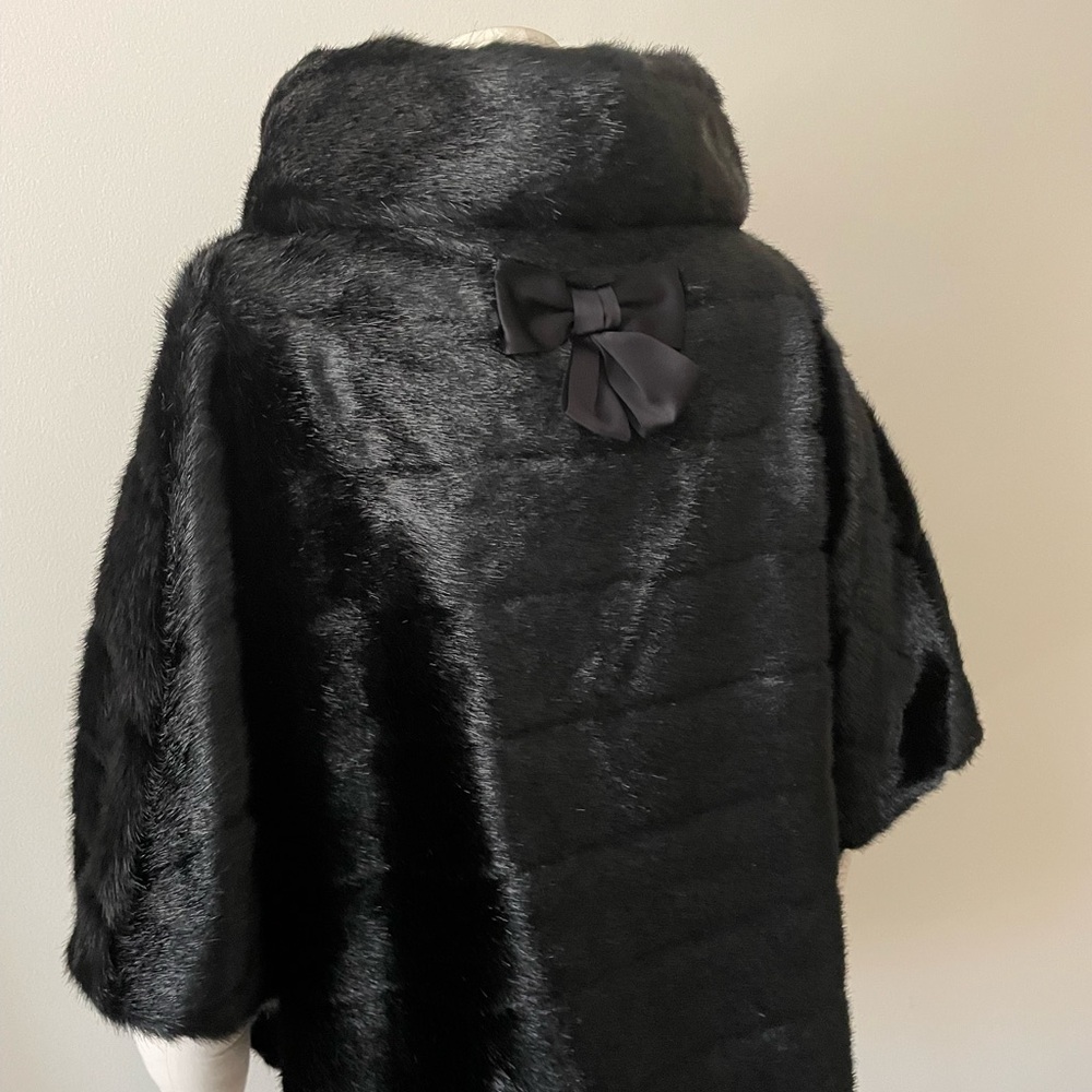 NWT Kate Spade M/L Black Faux Fur Poncho Cape Jacket $598 so Audrey Hepburn - Picture 5 of 11